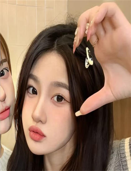 老師乘涼卻讓5名幼兒暴晒罰站?_有什麼好看的電影啊